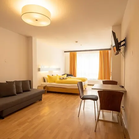 Apartahotel Ford Center 3*