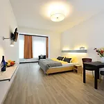Ford Center Aparthotel 3*
