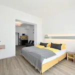 Aparthotel Ford Center 3*