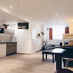 Aparthotel Ford Center