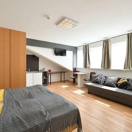 Ford Aparthotel