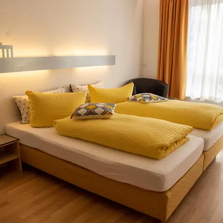 Ford Center Aparthotel Brémy