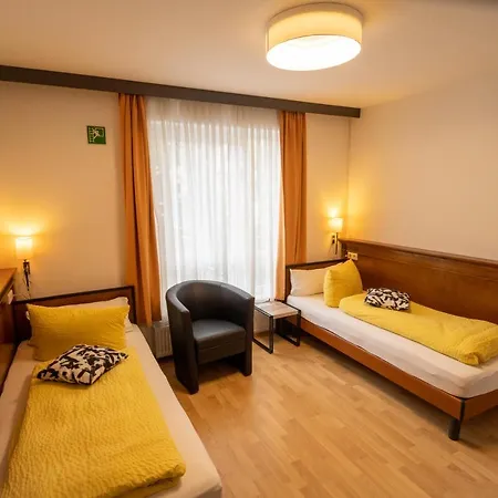 Ford Center Aparthotel Brémy