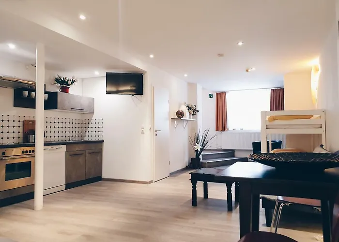 アパートホテル Ford Center